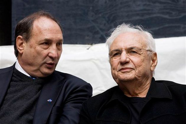 Developer Bruce Ratner and architect Frank Gehry